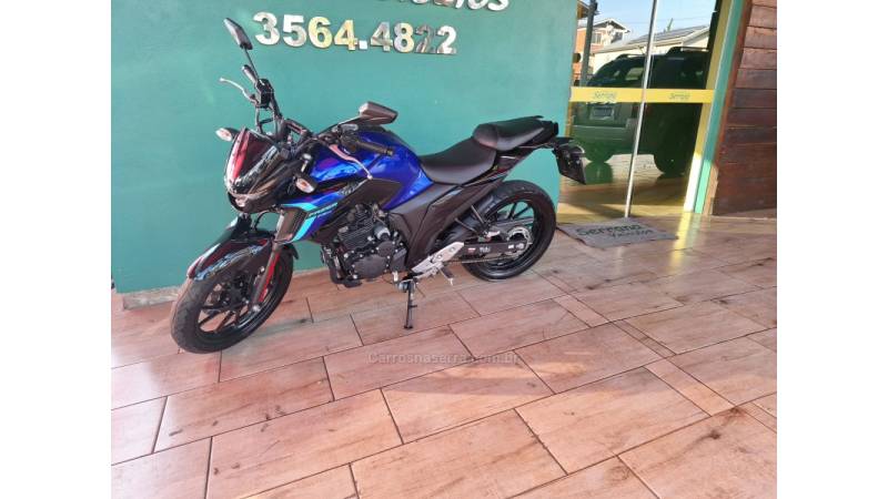 YAMAHA - FAZER - 2024/2024 - Azul - R$ 24.900,00