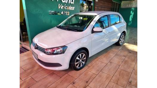 VOLKSWAGEN - GOL - 2013/2014 - Branca - R$ 45.900,00