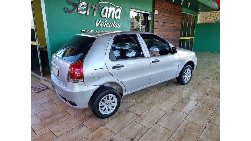 FIAT - PALIO - 2016/2016 - Prata - R$ 32.900,00