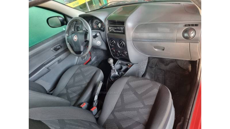 FIAT - PALIO - 2015/2016 - Vermelha - R$ 34.900,00