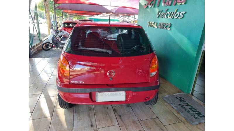 CHEVROLET - CELTA - 2002/2003 - Vermelha - R$ 19.900,00