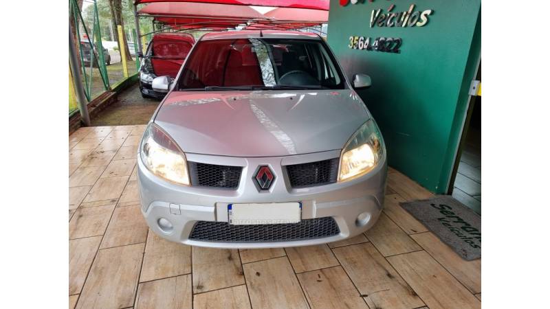 RENAULT - SANDERO - 2010/2011 - Prata - R$ 36.900,00