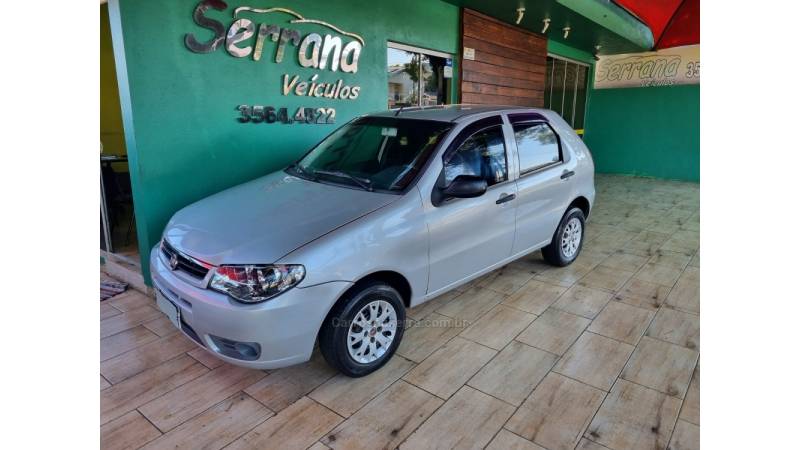 FIAT - PALIO - 2016/2016 - Prata - R$ 32.900,00