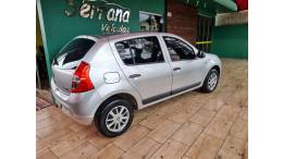 RENAULT - SANDERO - 2010/2011 - Prata - R$ 36.900,00