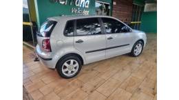 VOLKSWAGEN - POLO - 2006/2007 - Prata - R$ 35.900,00