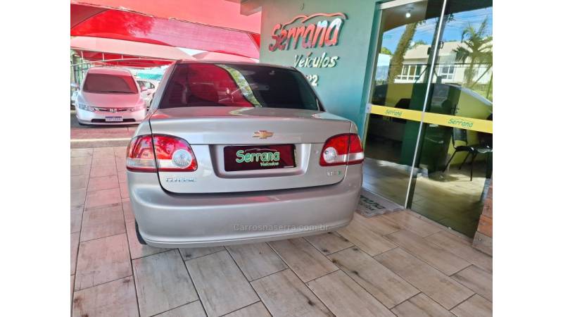 CHEVROLET - CLASSIC - 2011/2011 - Bege - R$ 25.900,00