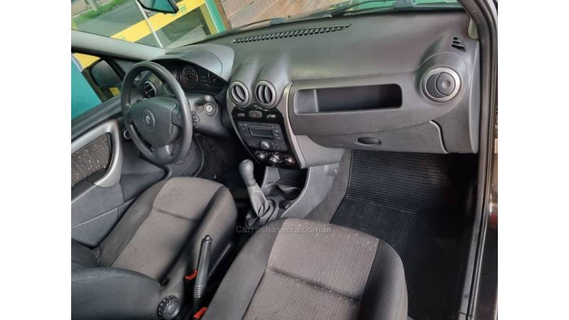 RENAULT - LOGAN - 2012/2013 - Preta - R$ 34.900,00