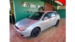 FORD - FOCUS - 2007/2008 - Preta - R$ 29.900,00