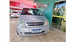 CHEVROLET - MERIVA - 2003/2003 - Prata - R$ 23.900,00