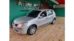 RENAULT - SANDERO - 2010/2011 - Prata - R$ 36.900,00