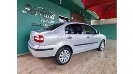 VOLKSWAGEN - POLO - 2006/2006 - Prata - R$ 29.900,00