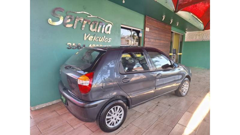 FIAT - PALIO - 2003/2003 - Cinza - R$ 17.900,00