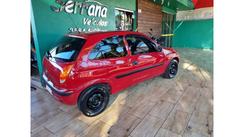 CHEVROLET - CELTA - 2002/2003 - Vermelha - R$ 19.900,00